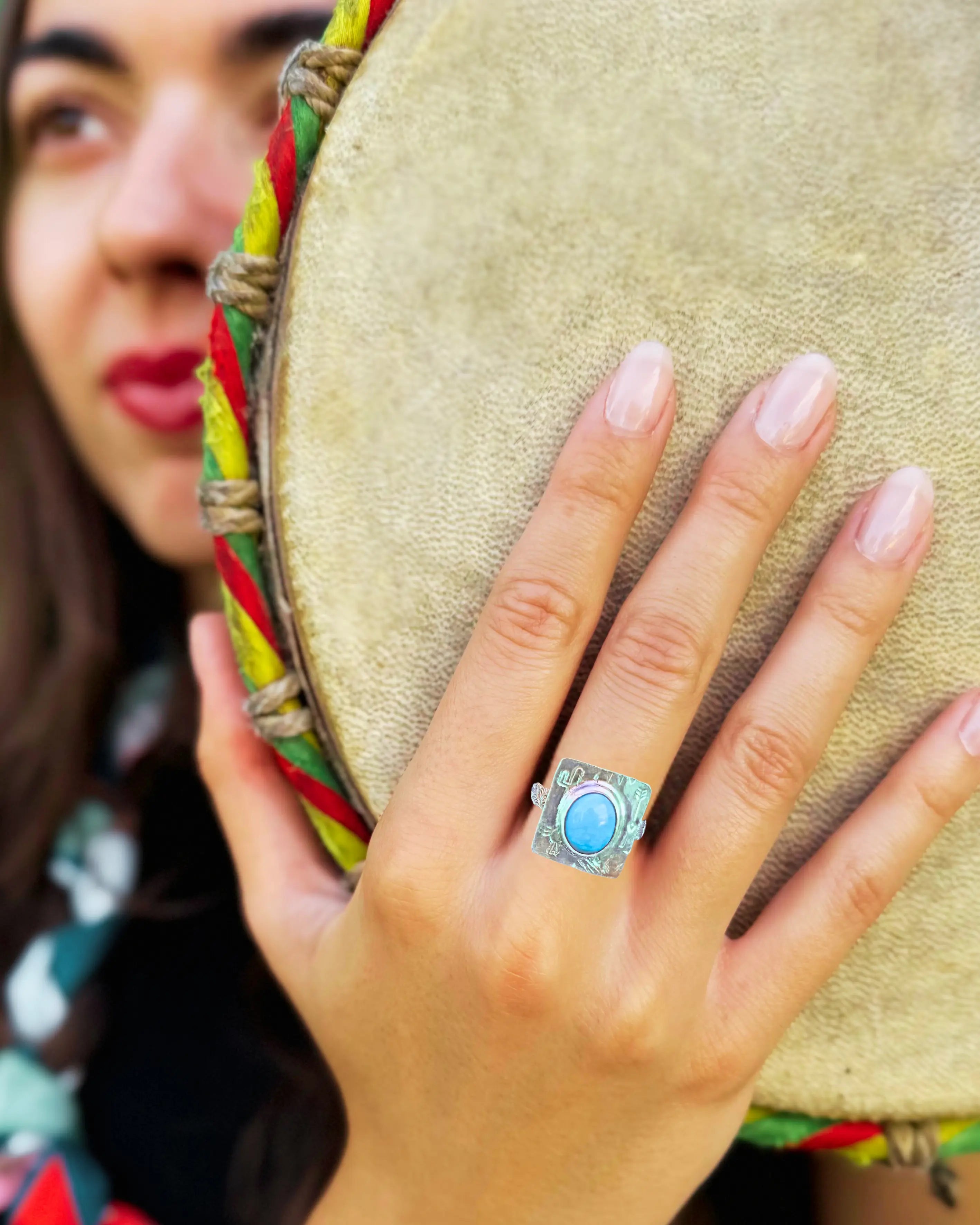 Bague CARRÉE en argent et turquoise d’Arizona tribu turquoise